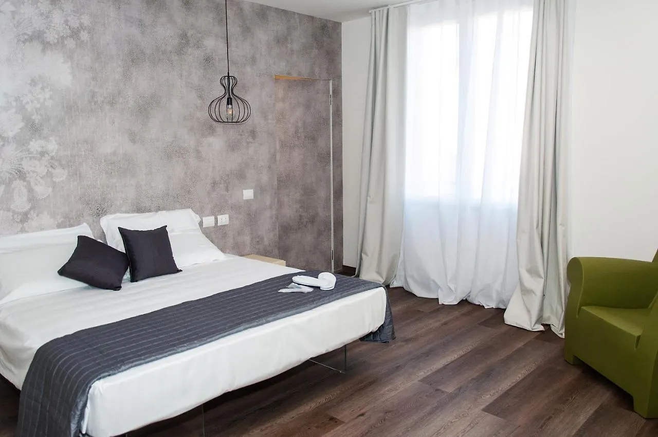 Homy Bnb Empoli Bed & Breakfast